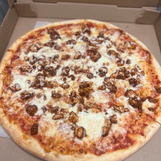 BBQ chicken pizza