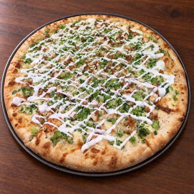 Broccoli chicken ranch pizza.